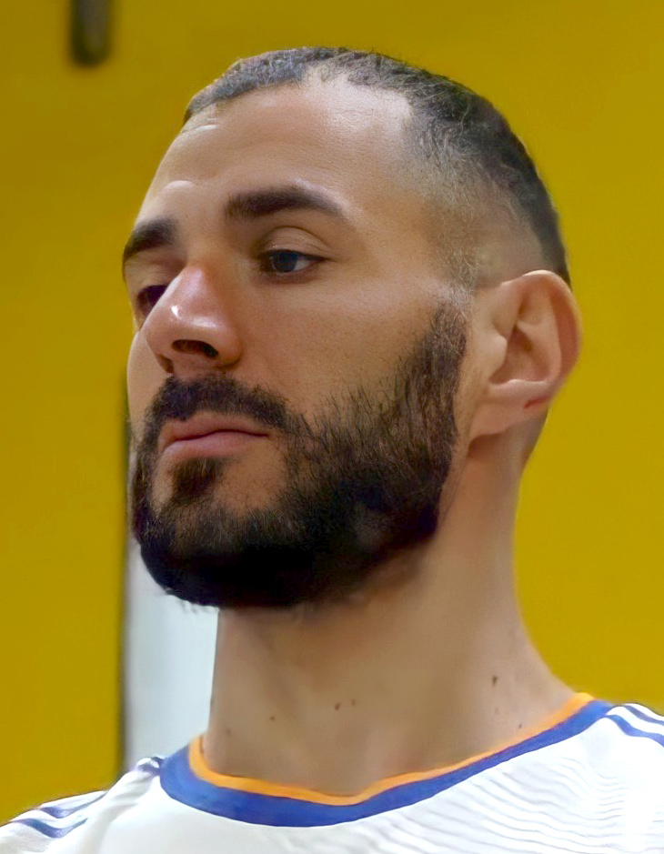 Karim Benzema wearing Real Madrid home kit 21/22