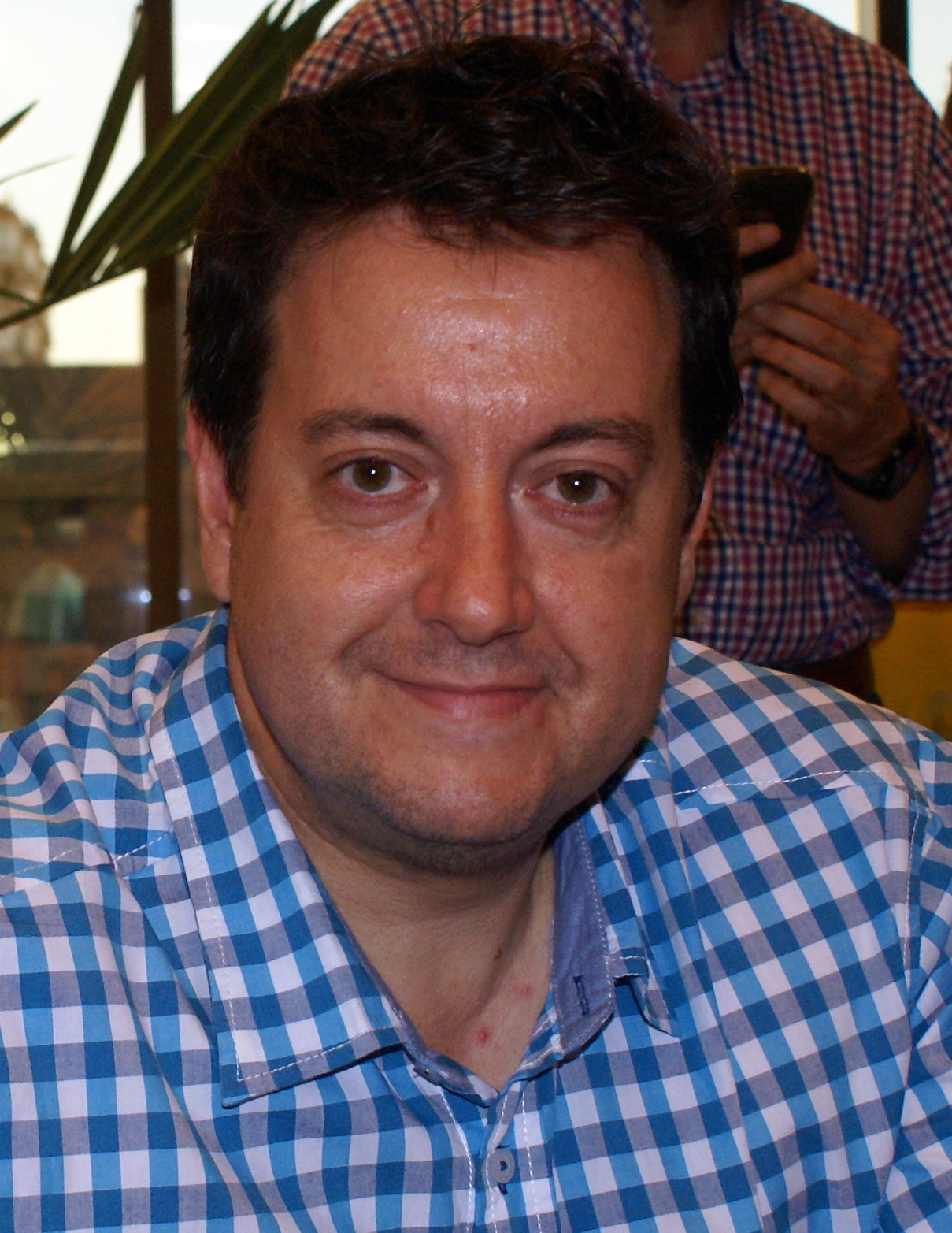 Antoni Daimiel, Spanish NBA journalist in Valladolid while presenting his book "El sueño de mi desvelo".
