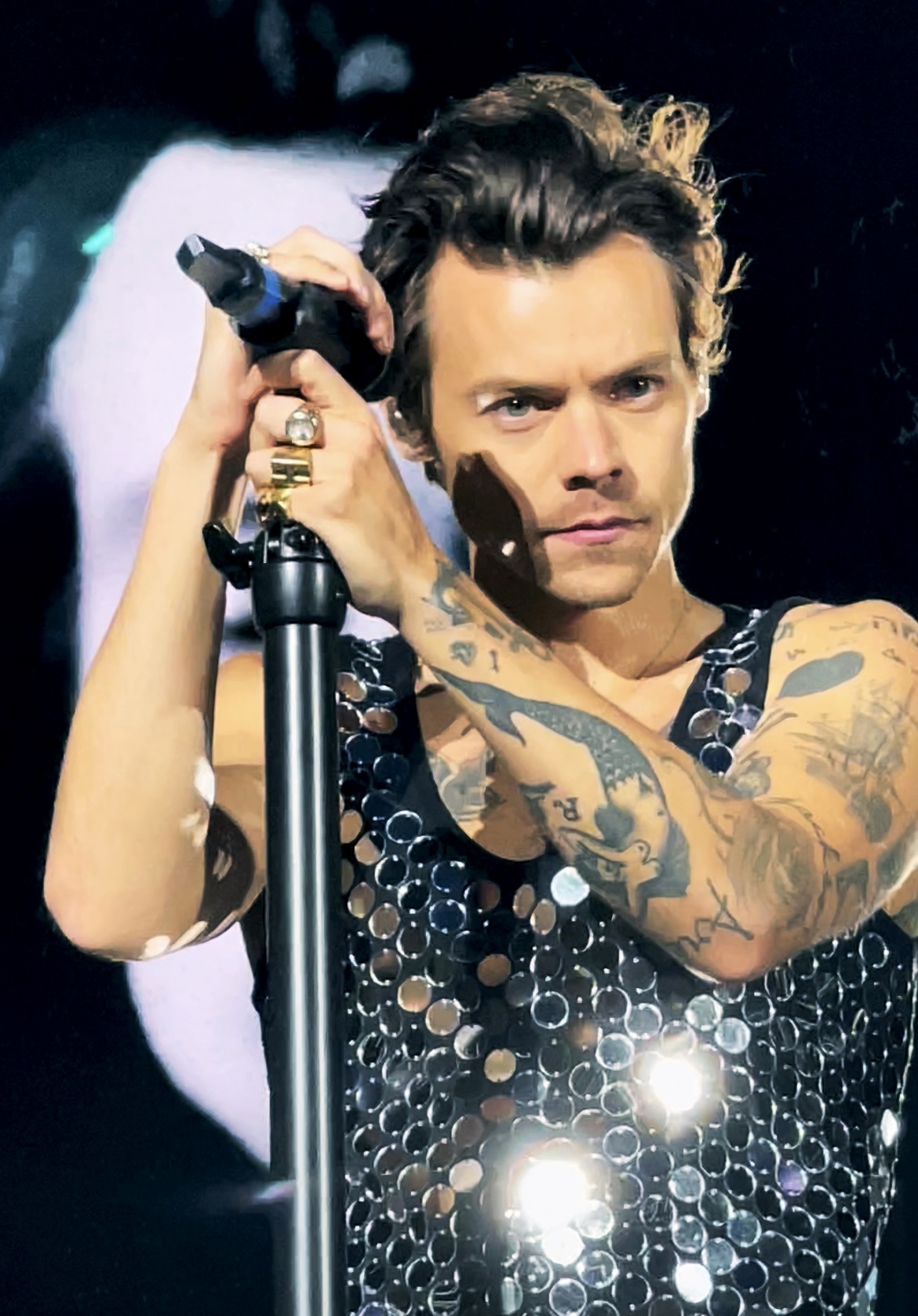 Harry Styles performing at Wembley Stadium on 19 June 2022.