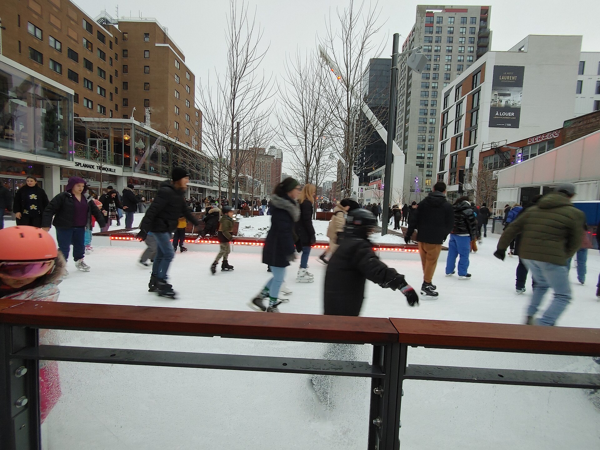 Patinoire de l'Esplanade Tranquille, Montréal