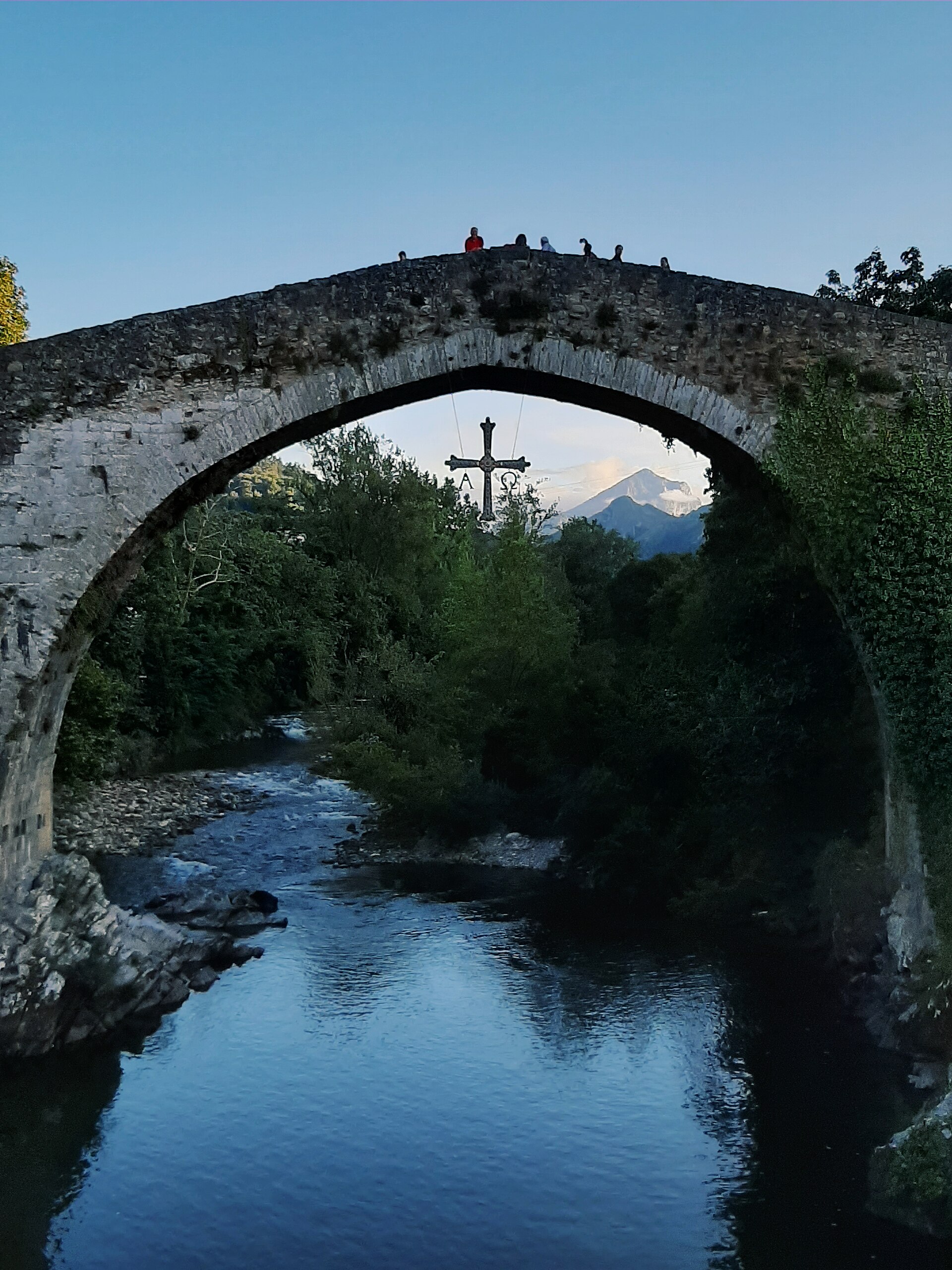 imagen del puente romano de arriondas